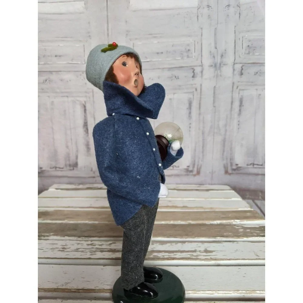 Byers choice snow globe Christmas traditions boy f‎